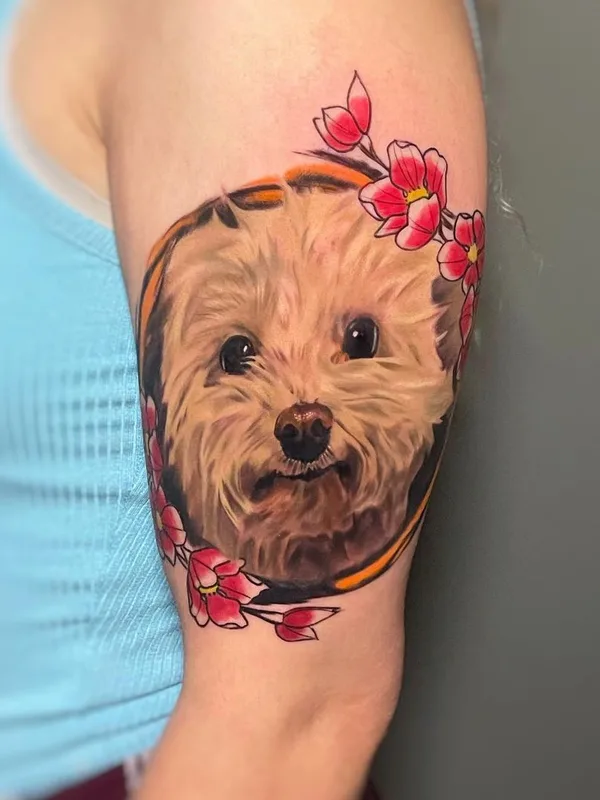 female color realism tatuaje en upper arm #42976 | Tatuador Reese Hilburn