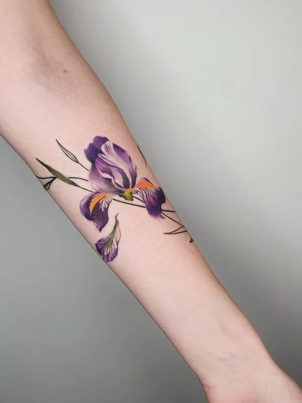 female color watercolor tatuaje en forearm #43112 | Tatuador Vanesa Surtkova