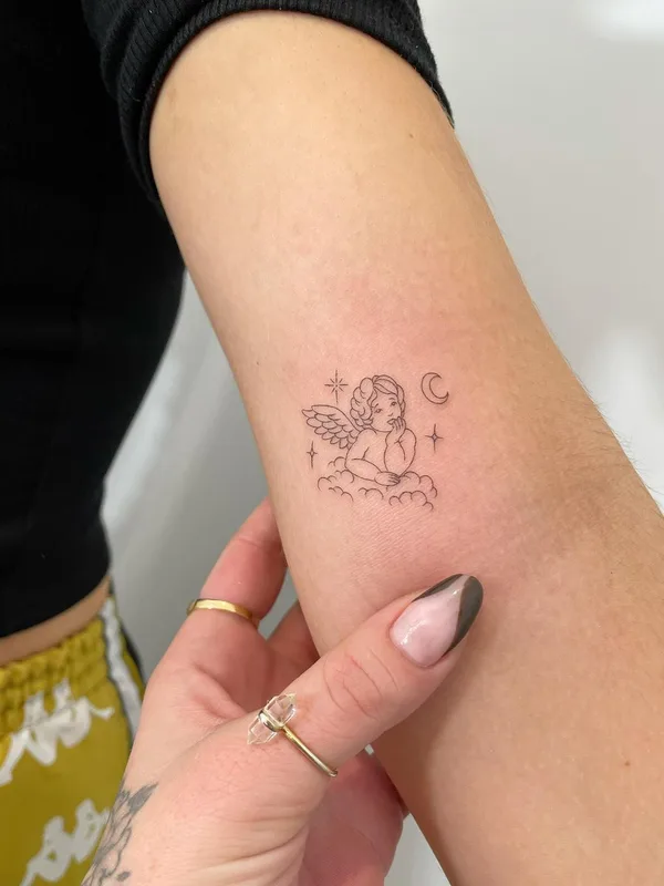 female black fineline tatuaje en forearm #43214 | Tatuador Jojo