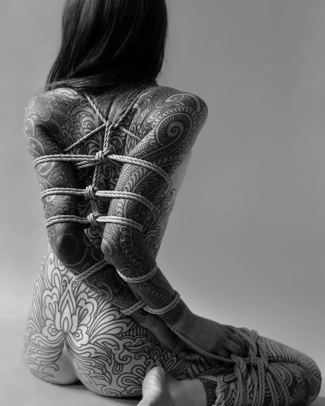 Bellissima cosmica del modello francese di tatuaggio Noemie - image 14