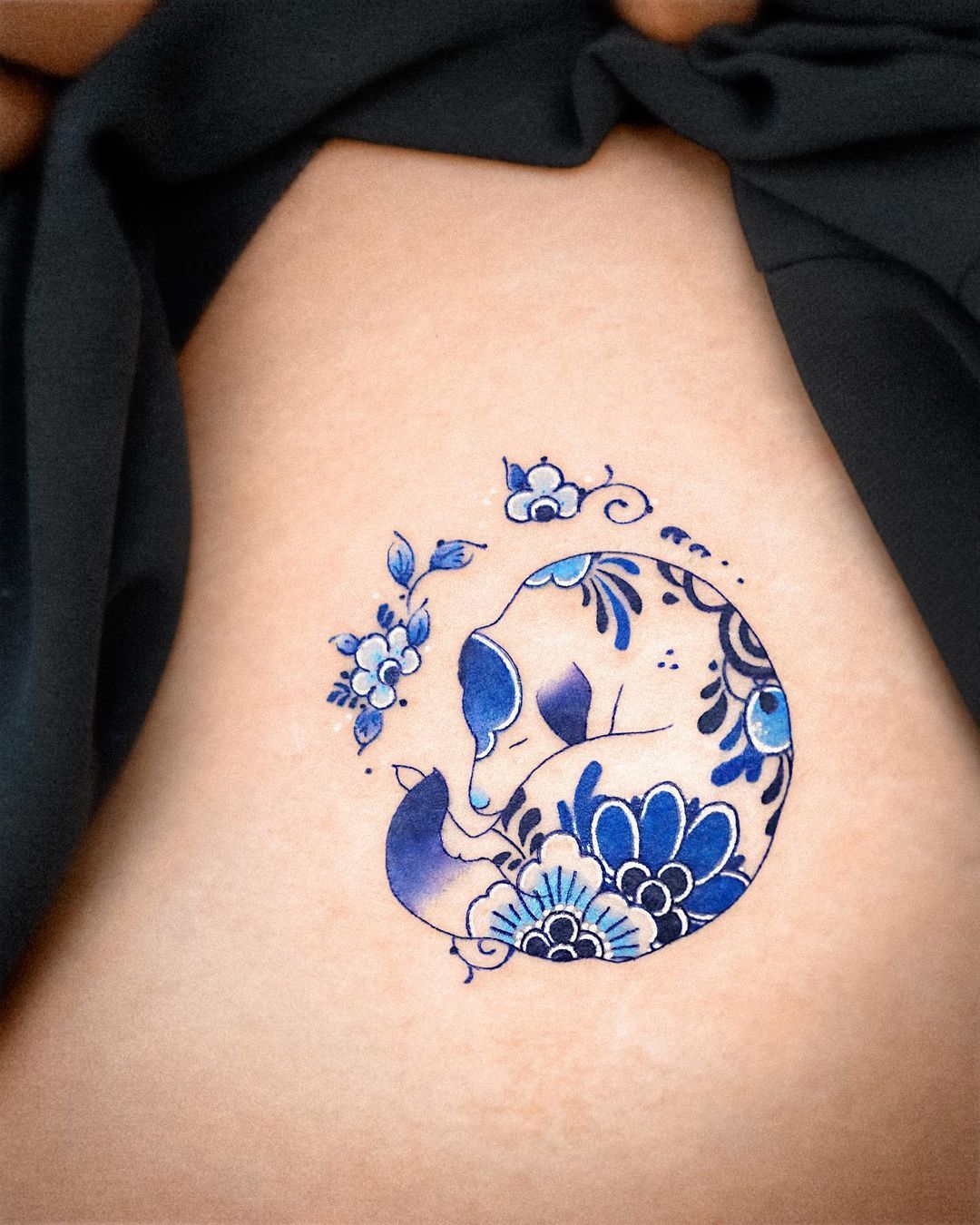 𝗘𝗻𝗮𝗹 on Instagram Blue charm accessory with orchid flower and haku   Thank you  enaltattoo vismstudio