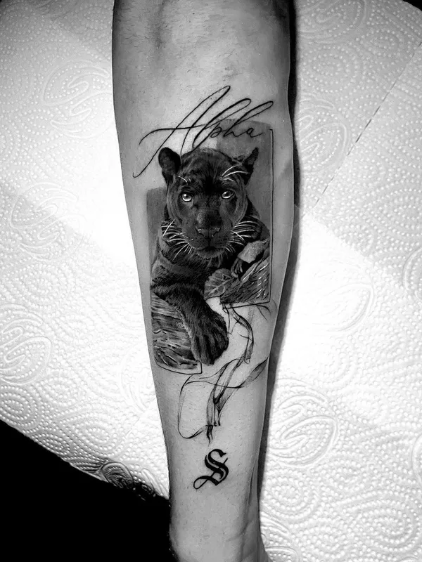 black and grey realism Tatuaggio su forearm #43571 | Tatuatore Niv Buskila