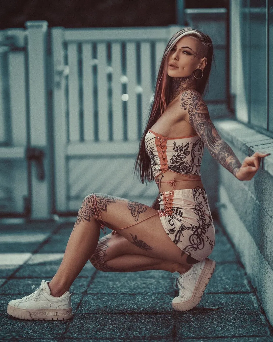 12 Hot Shots Di Modella Austriaca Di Tatuaggio Vany - image 9