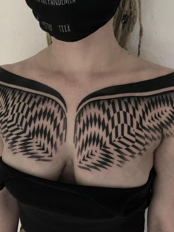 female black geometric tattoo auf chest #59552 | Tätowierer Handsmark