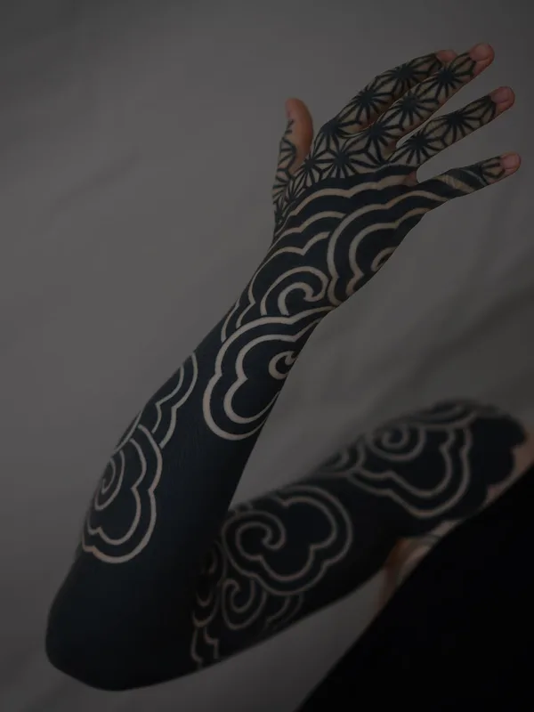 black blackwork tattoo auf full sleeve #59550 | Tätowierer Handsmark