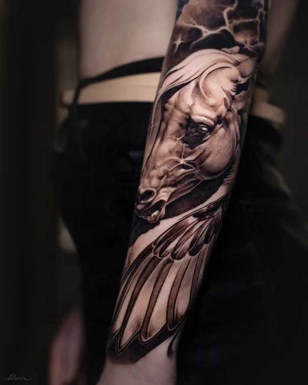 Реализм Horse, Wings tattoo на Предплечье
