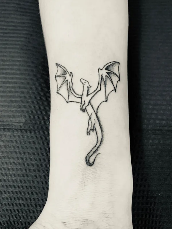 black linework татуировка на wrist #59960 | Тату мастер Лидия Гаранская/ Garanskaya_tattoo