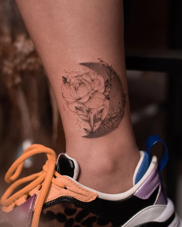 Fineline Rose, Moon tattoo on Ankle