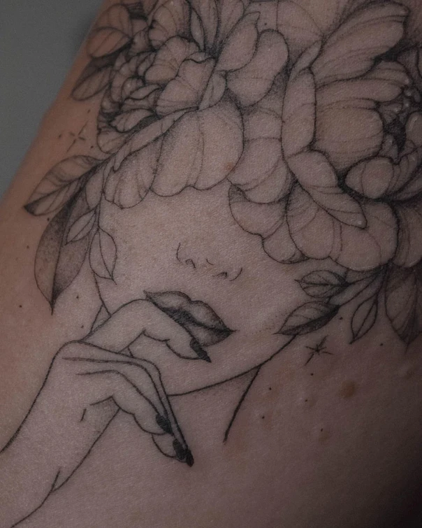 Graphic Flowers, Leaves tattoo on Upper Arm