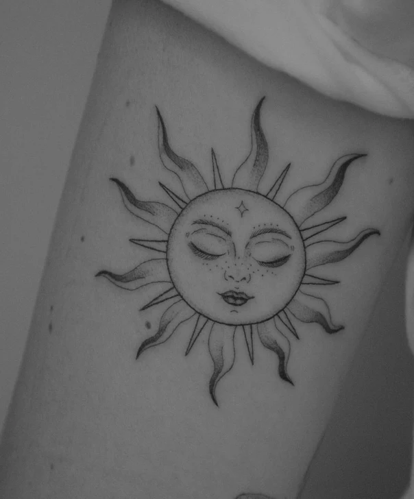 Illustrative Sun, Face tattoo on Thigh