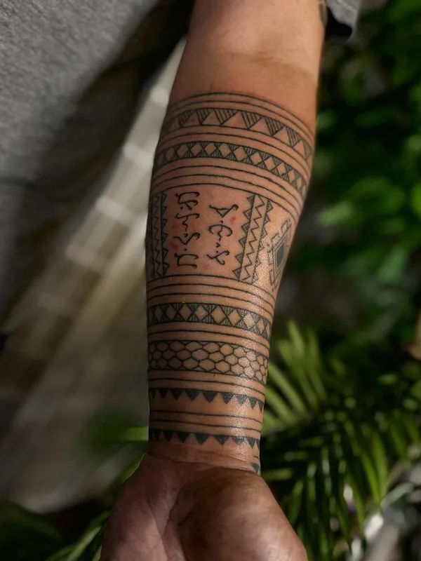 black tribal 타투 부위 forearm #75137 | 타투이스트 Ayla Roda