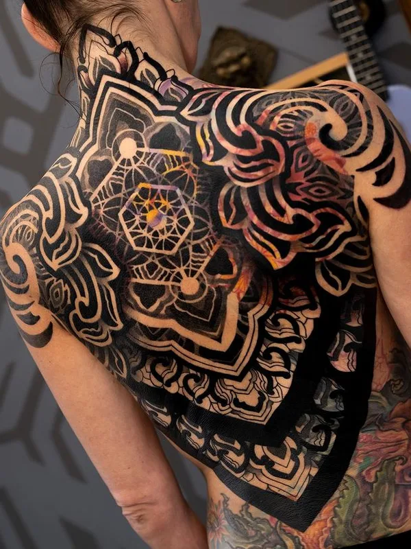 female color blackwork Tatuaggio su full back #75315 | Tatuatore Алиса Сахар