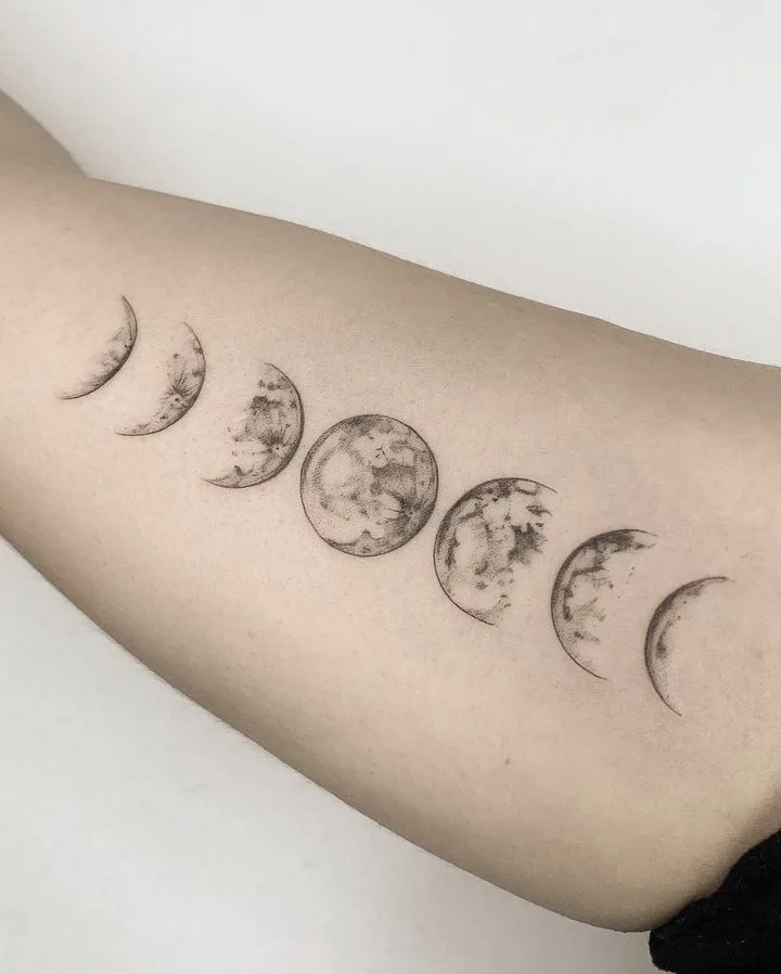 Tatouage phases de la Lune