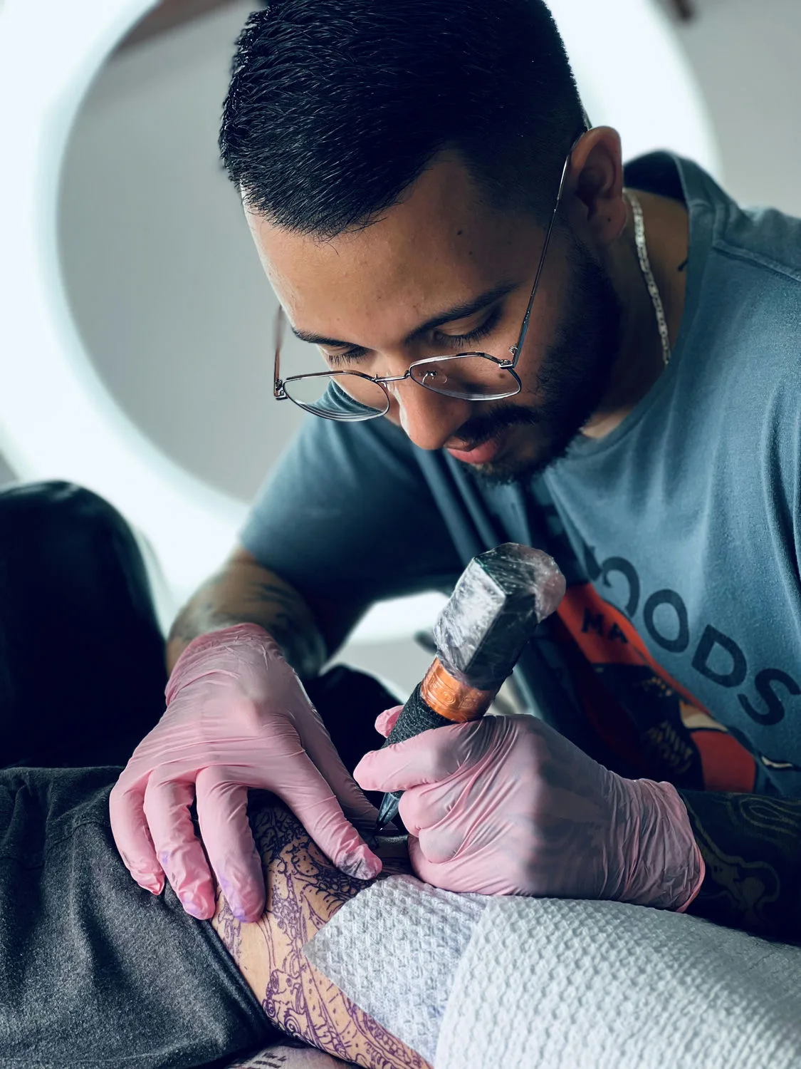 Tattoo artist Sebastián González