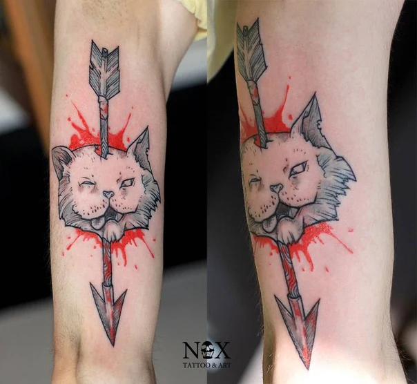 Иллюстративная Cat, Arrow tattoo на Предплечье