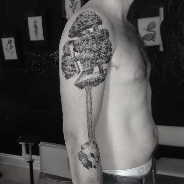 Tattoo artist Otto D’Ambra linework, abstract, surrealism dotwork design tattoo