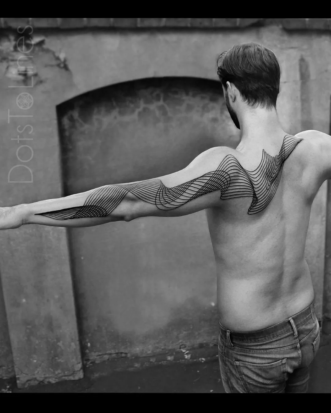 Tattoo artist Chaim Machlev linework, abstract, dotwork, design tattoo | Тату-мастер Chaim Machlev черно-белые, абстрактные, лайнворк, дотворк, сюрреалистичные дизайн татуировки