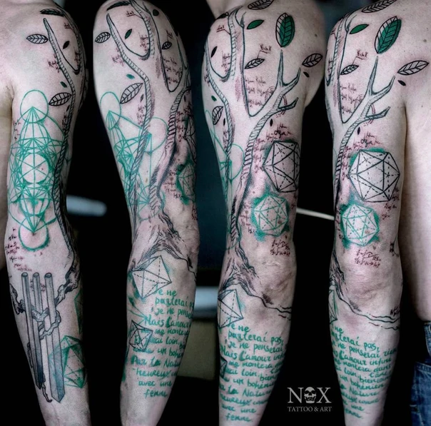 Скетч / Набросочная Tree, Geometric shapes tattoo на Полный рукав