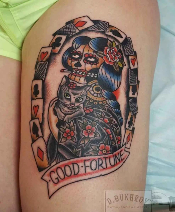 Нео-традиционная Cat, Playing cards tattoo на Thigh