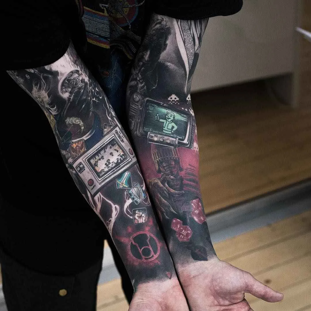 Artista di tatuaggi Nikki Norberg tatuaggio nero e grigio realistico | Göteborg, Svezia