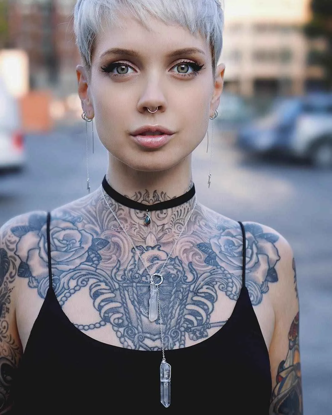 Tattoo 모델 사라 X 마일스, 여성 대안 사진 모델 | 미국