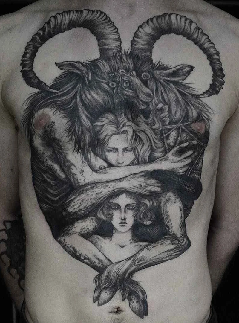 Artista di tatuaggi Sasha Katuna