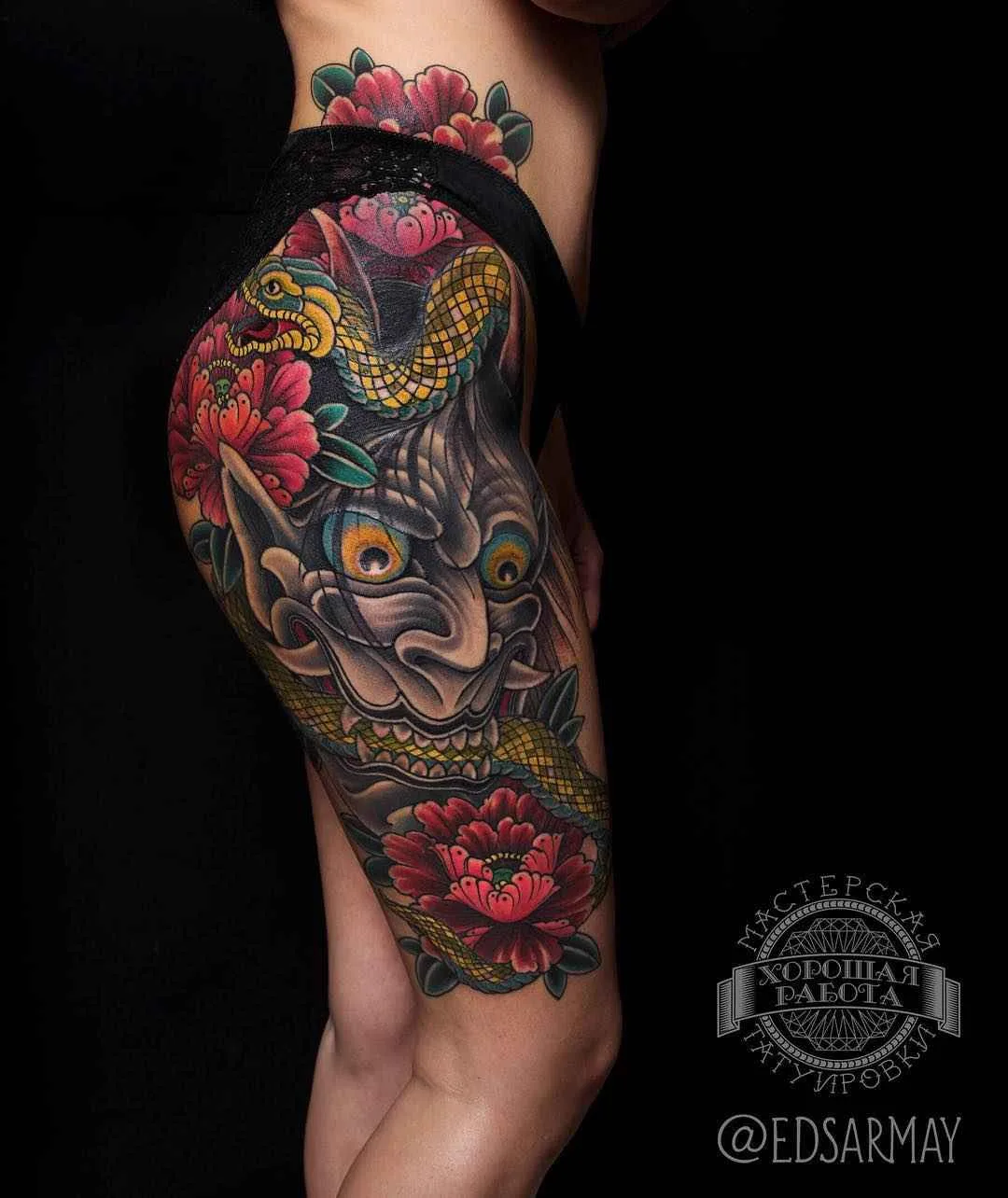Tatuagem artista Eduard Sarmaev cor oriental japonesa tatuagem