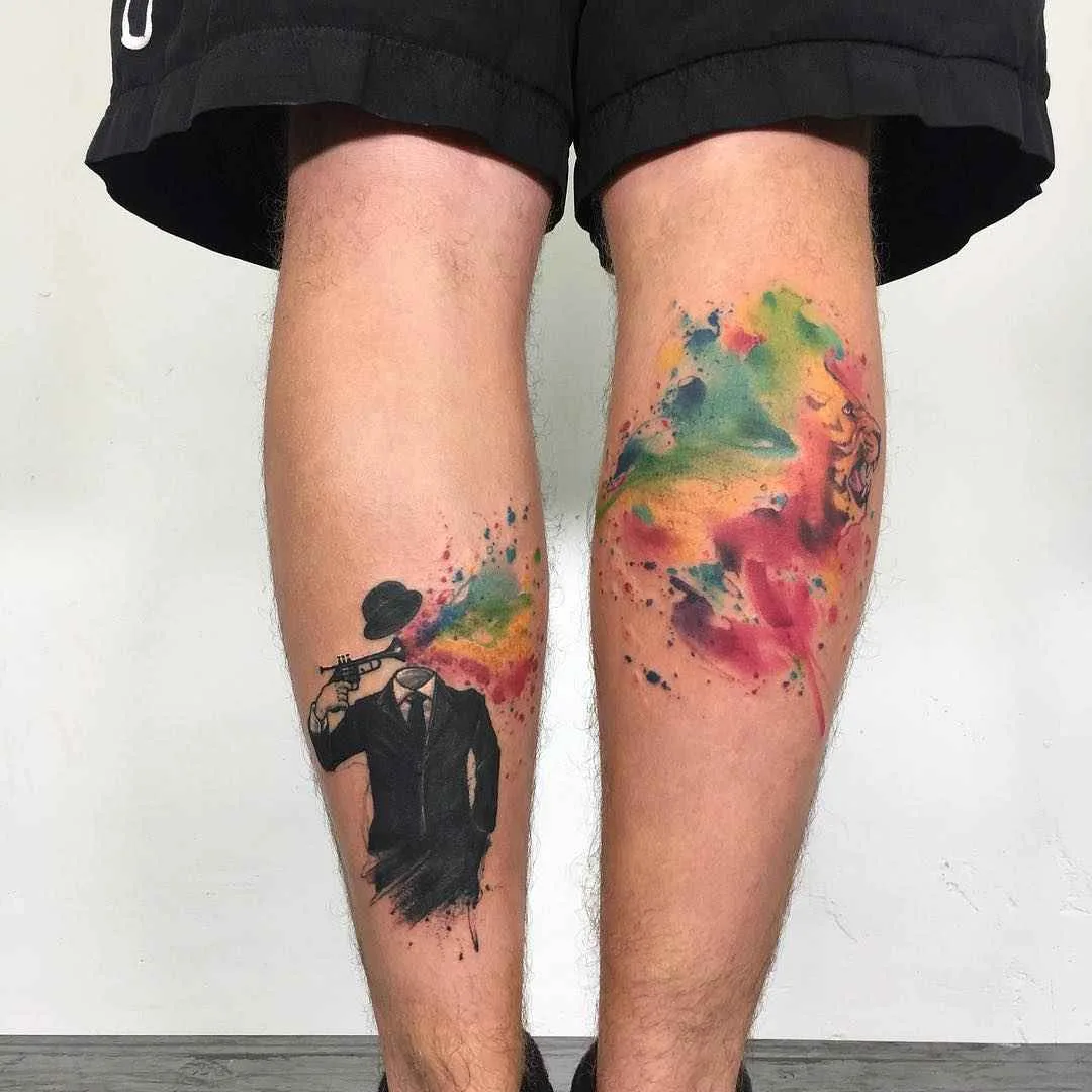 Tattoo artista Emrah De Lausbub crea un tattoo in stile astratto a acquerello | Germania
