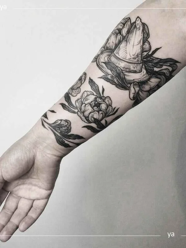 female black blackwork Tatuagem em forearm #14821 | Tatuador Анастасия Ятссон