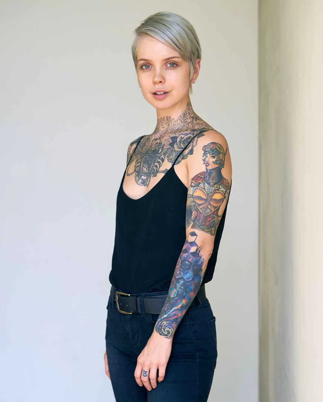 Tattoo 모델 사라 X 마일스, 여성 대안 사진 모델 | 미국