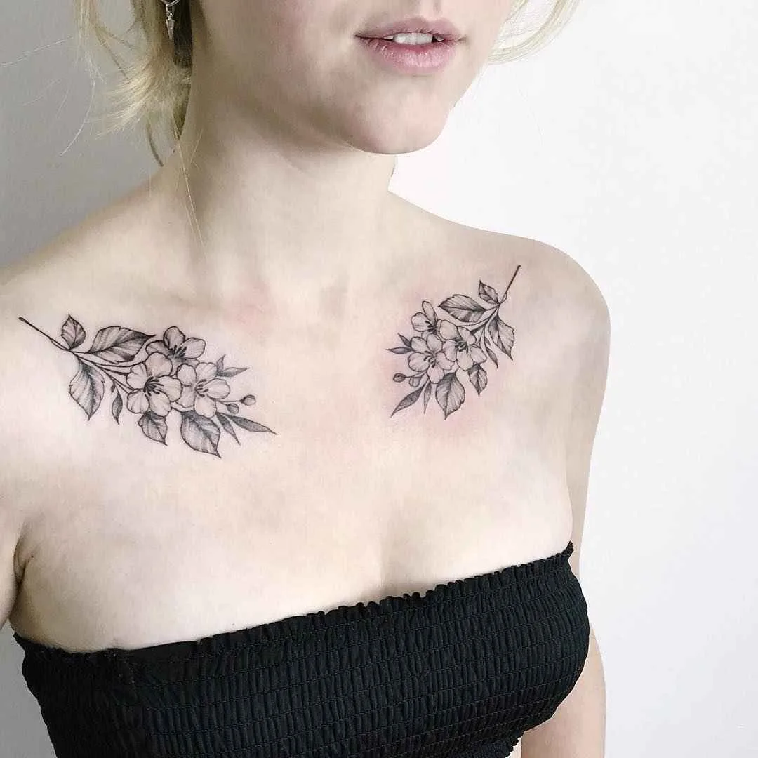 Tattoo artist Yarina Tereshchenko black dotwork linework tattoo | Kiew, Ukraine