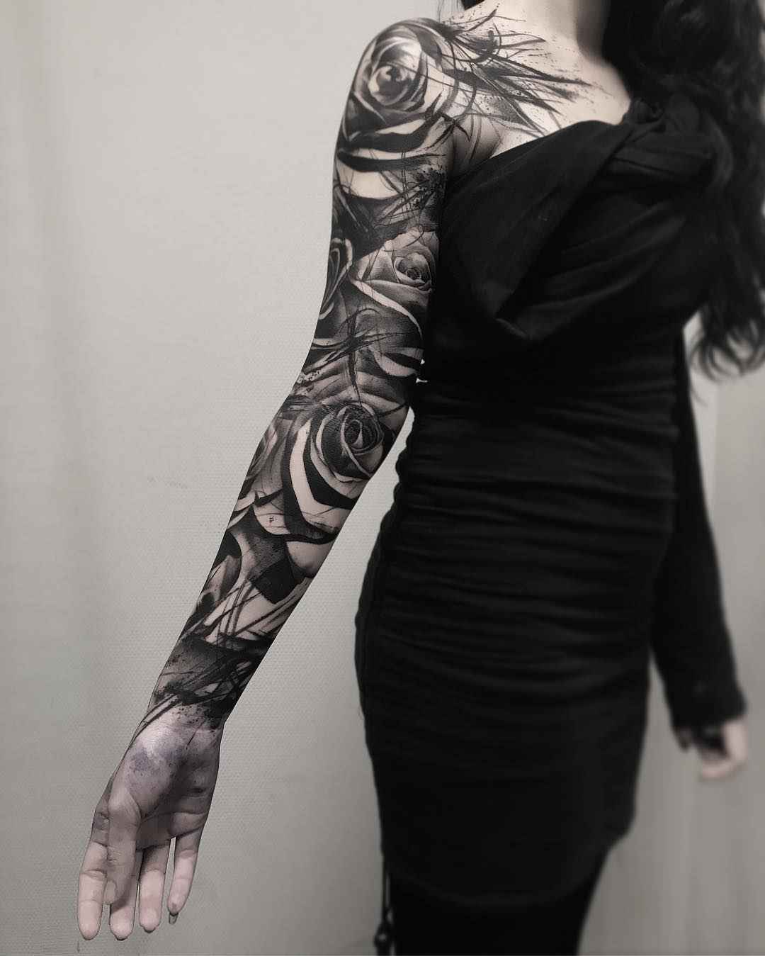 Tattoo artist Natalie Mickahlo Nox Greece | iNKPPL