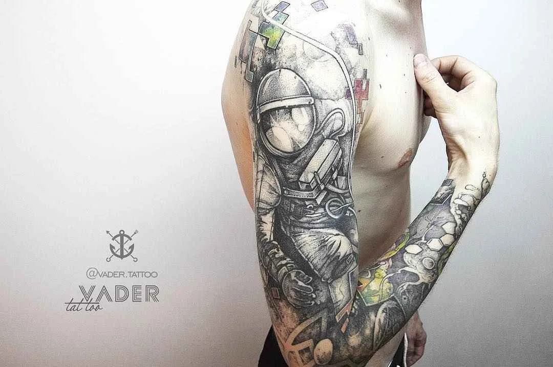 Tattoo artist Tatiana Vader authors dotwork watercolor tattoo | Saint Petersburg, Russia