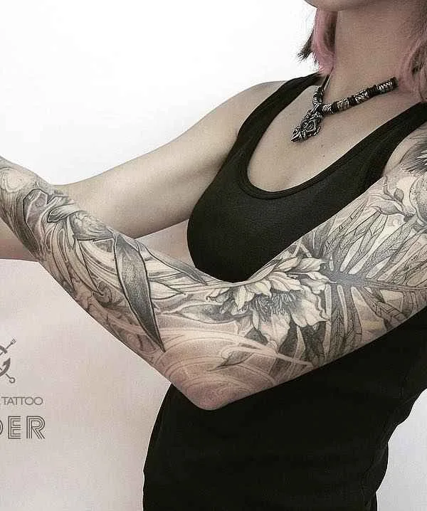 female black and grey realism татуировка на full sleeve #15200 | Тату мастер Татьяна Vader