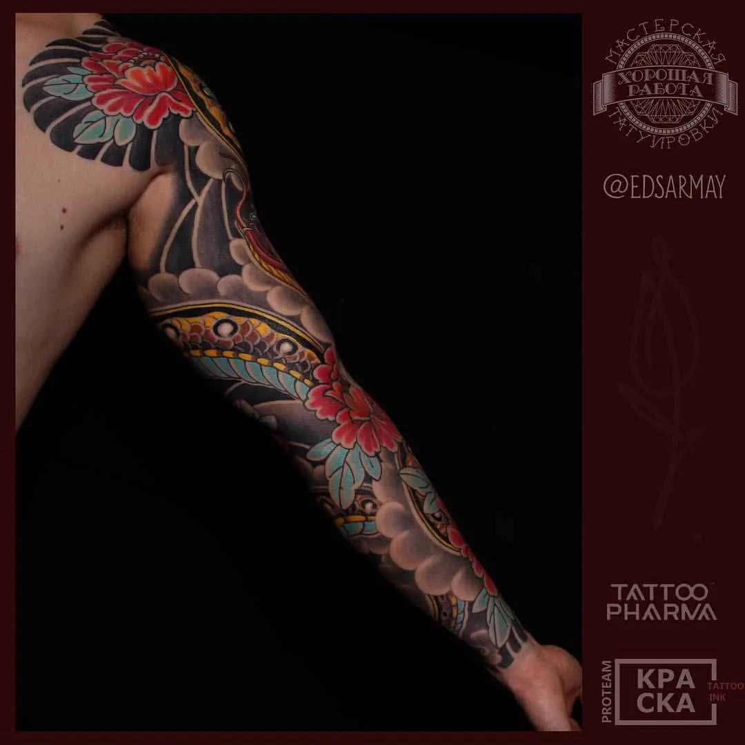 Tatuagem artista Eduard Sarmaev cor oriental japonesa tatuagem