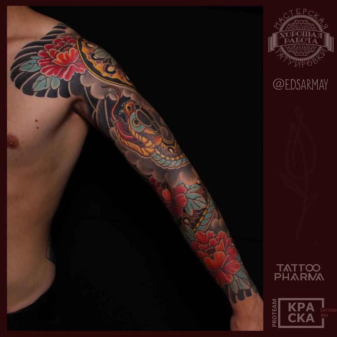 Tatuagem artista Eduard Sarmaev cor oriental japonesa tatuagem
