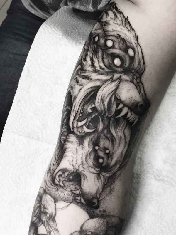 black and grey blackwork Tatuaggio su forearm #14799 | Tatuatore Саша Катуна