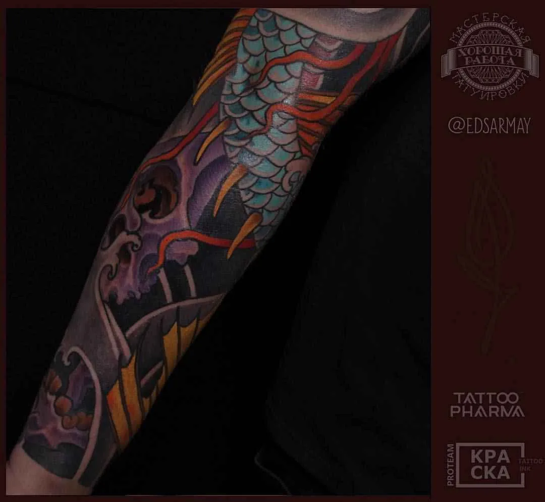 Tatuagem artista Eduard Sarmaev cor oriental japonesa tatuagem