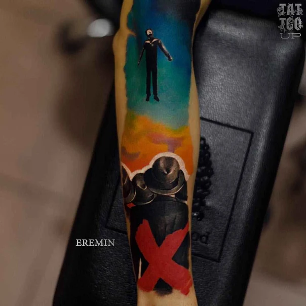 Сюрреализм Figure, Hats tattoo на Предплечье