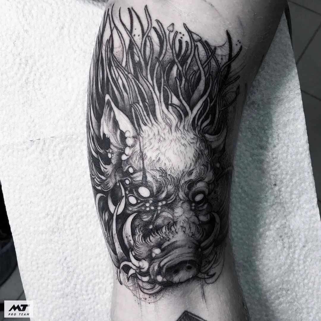 Tattoo artist Sasha Katuna authors blackwork tattoo | Russia