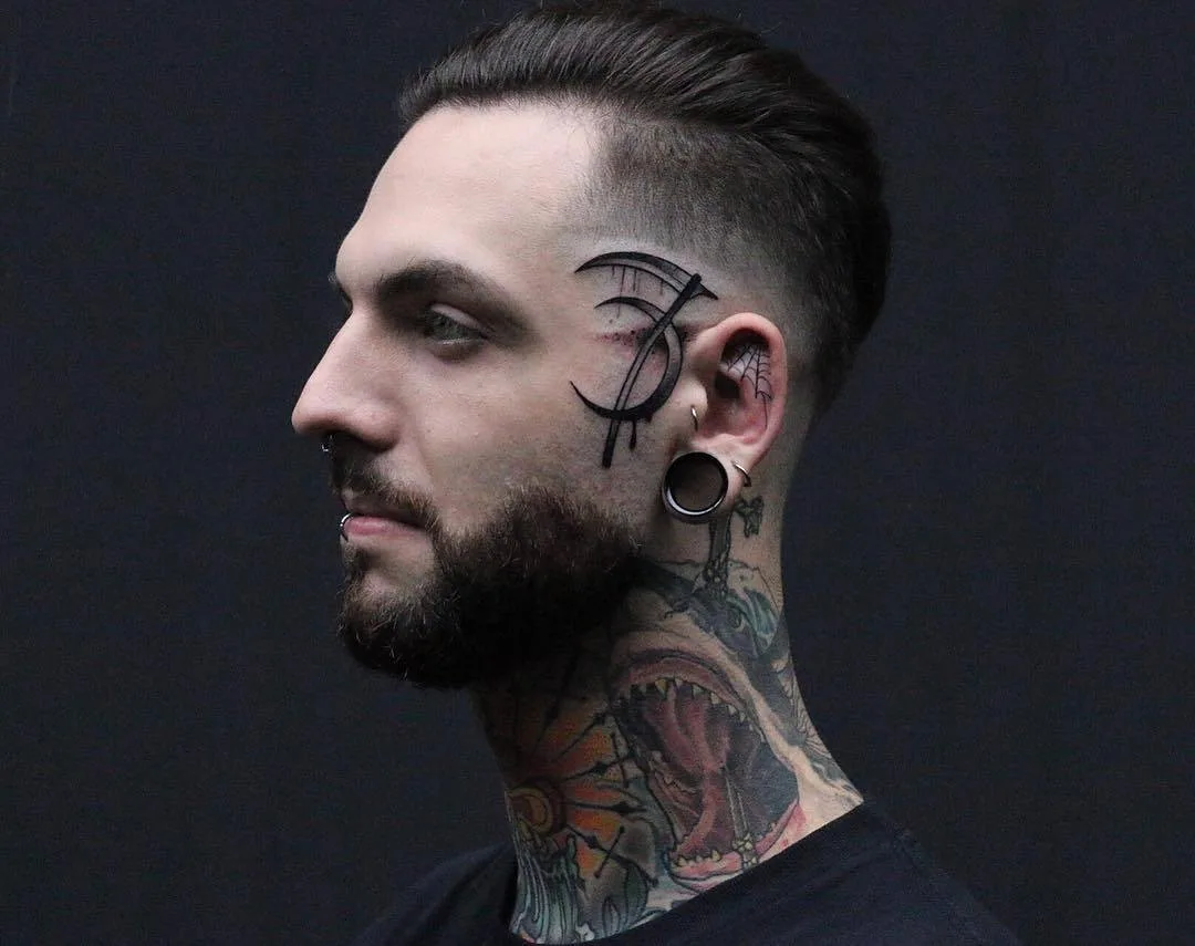 Artista de tatuagem Friedrich &Uuml;bler, nova escola de tatuagem de rosto e cabeça | Alemanha
