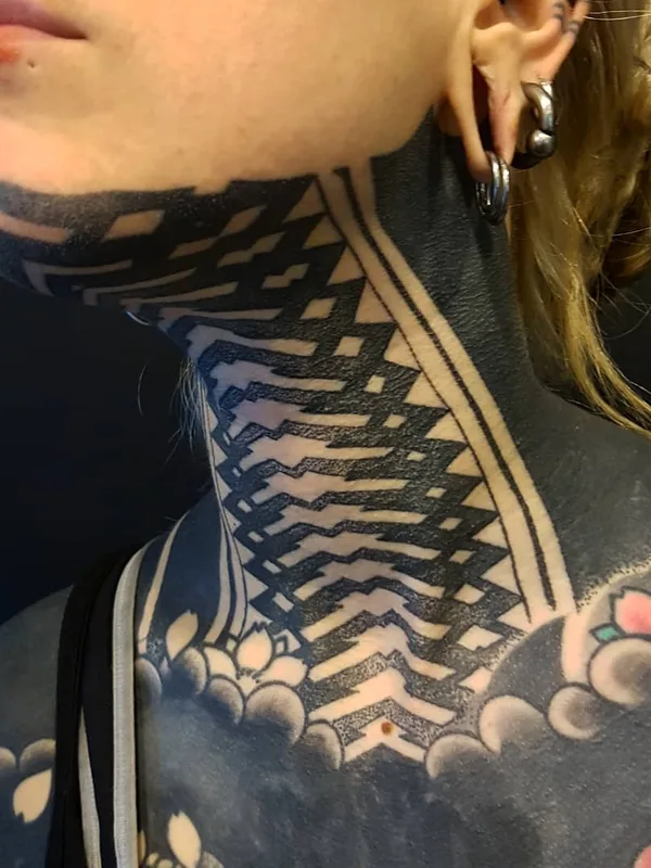 female black blackwork tattoo on neck #26690 | Tattoo Artist Yonah Krank