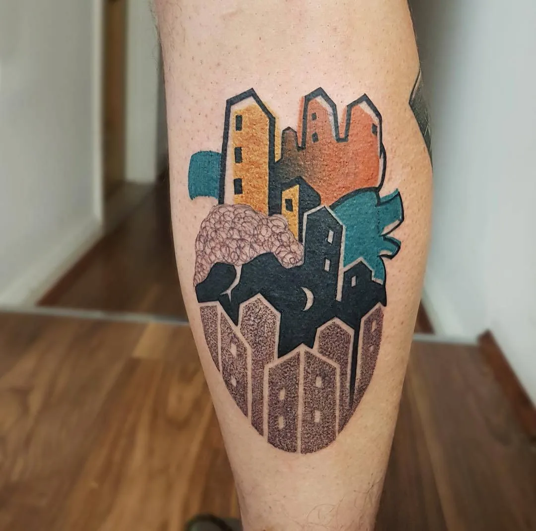 Tatuador Mike Kyrtatas, estilo de cor e esboço surrealista preto e branco de tatuagem | Reino Unido
