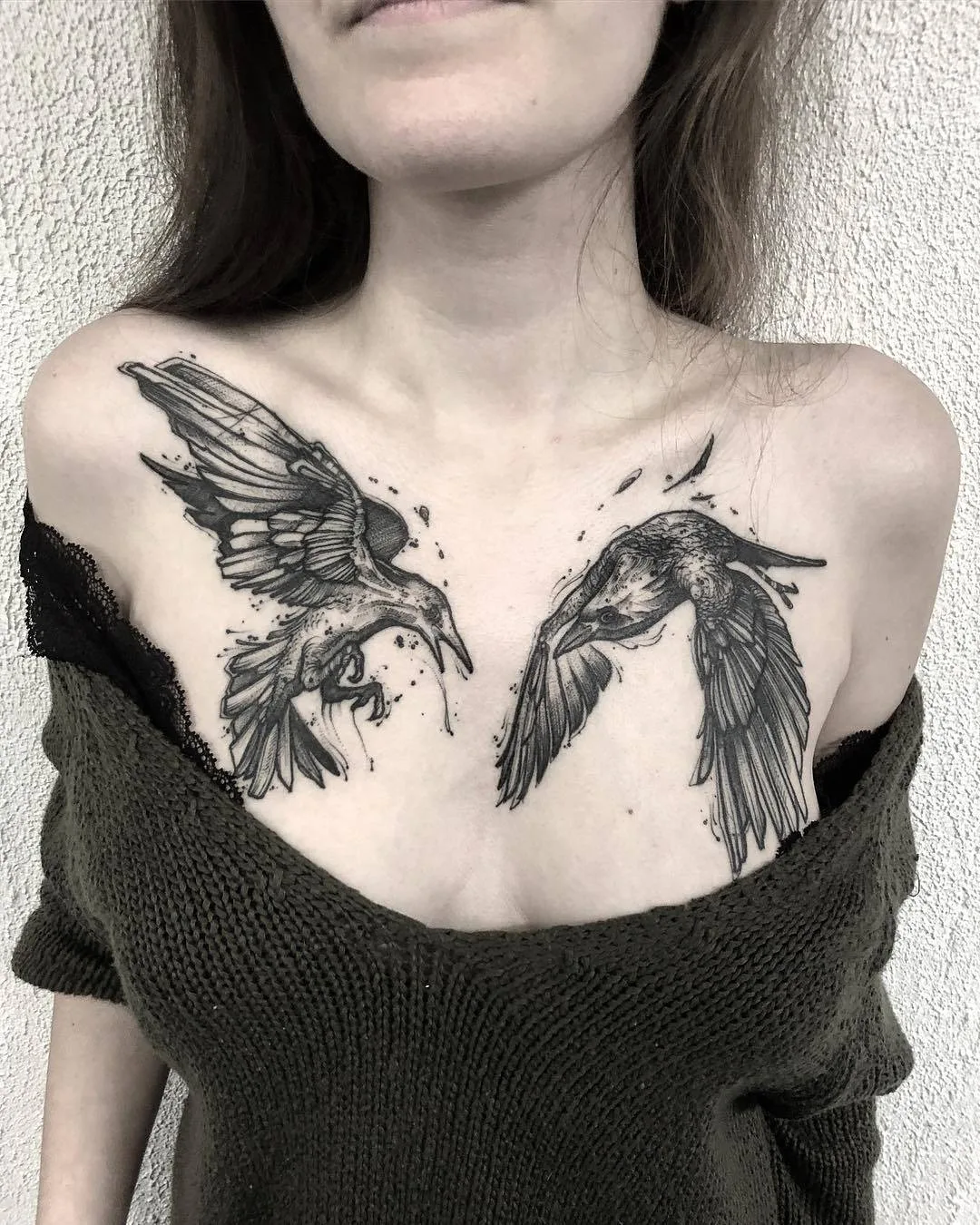 Artista di tatuaggi K&eacute;vin Plane, tatuaggio a schizzo nero | Francia