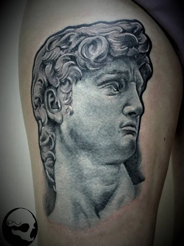 black and grey realism 纹身 在 thigh #26802 | 纹身师 Виктор Павлюченко