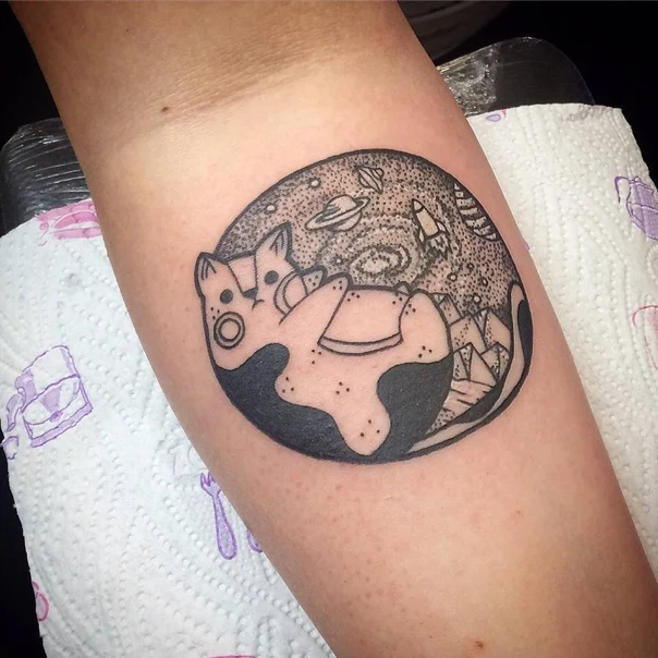 Лайнворк Cat, Space tattoo на Предплечье
