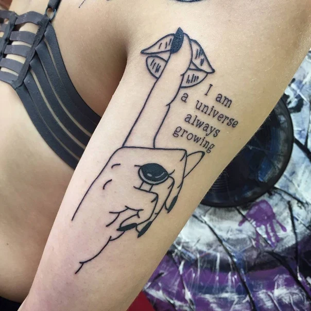 Лайнворк Hand, Eye tattoo на Предплечье