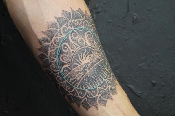 Дотворк Mandala, Geometric tattoo на Предплечье