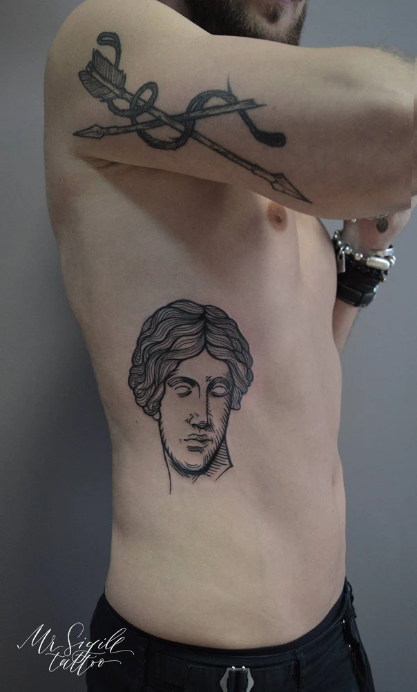 Лайнворк Face, Arrows tattoo на Рёбра