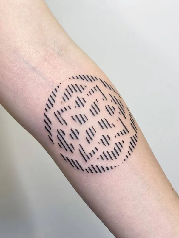 black geometric 纹身 在 forearm #34060 | 纹身师 Rémy.B